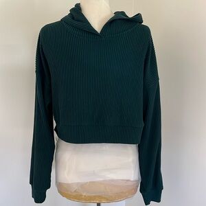 Alo Emerlad Green Crop Sweatshirt